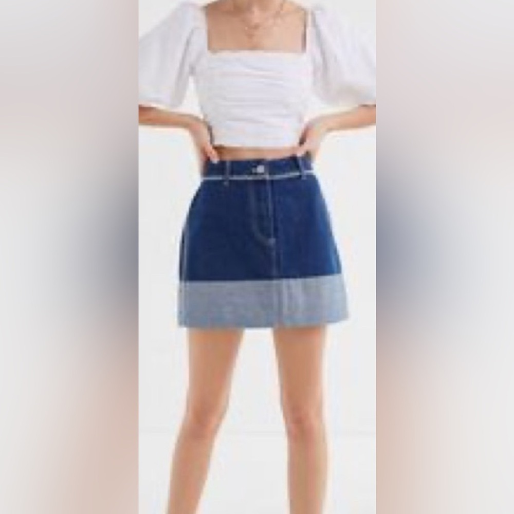 Urban Outfitters BDG Denim Mini Skirt Size Small Classic Blue Jean Short
